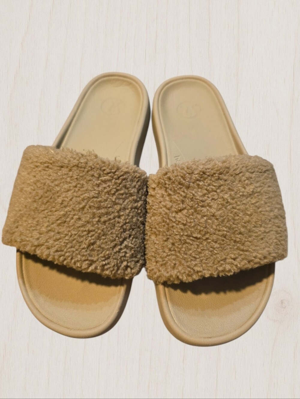 Lululemon Women's Fleece Restfeel Slides Sandals in Fuzzy Tan Womens 8